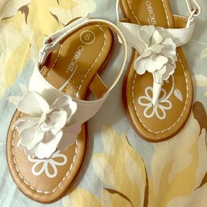 Cherokee Girls White Flower sandals